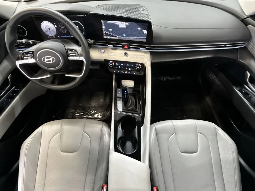 2026 Hyundai Elantra Limited photo 24