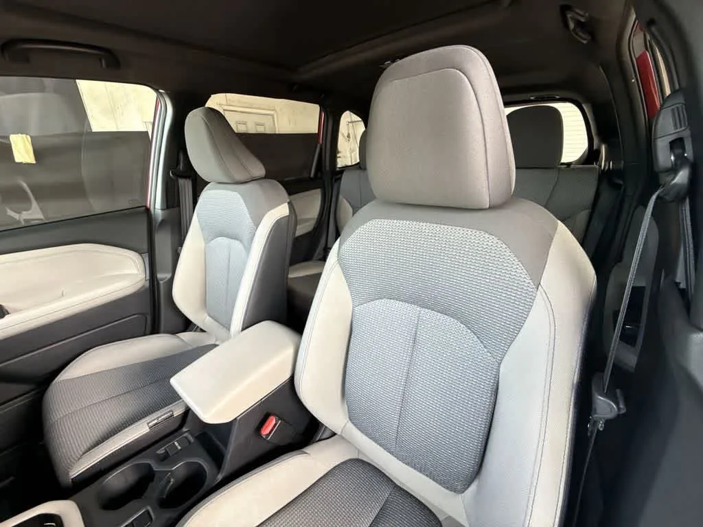 2025 Subaru Forester Premium photo 14