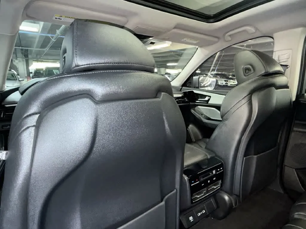 2024 Acura MDX FWD photo 23