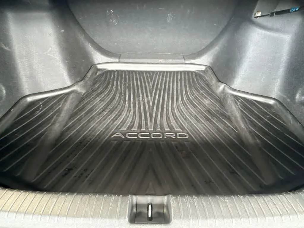 2025 Honda Accord LX photo 25