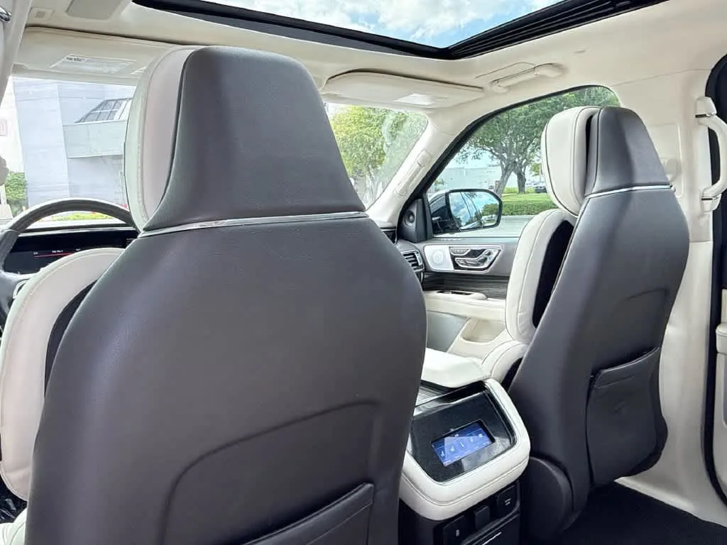 2023 Lincoln Navigator L Black Label photo 23