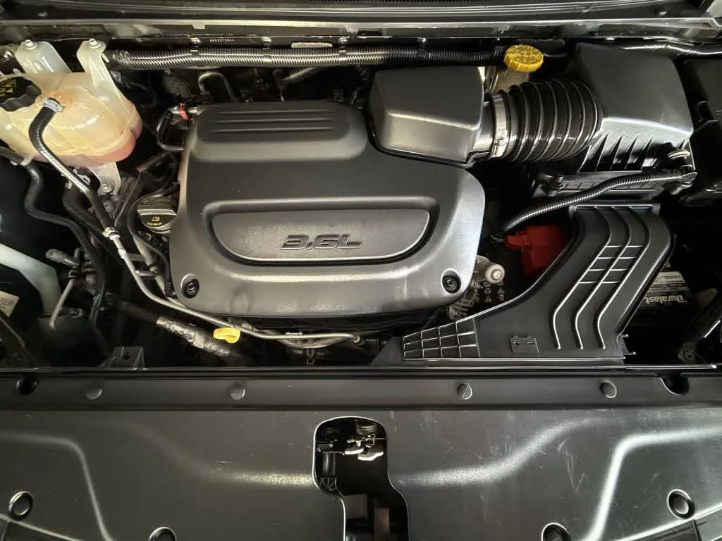 2023 Chrysler Pacifica Limited photo 12