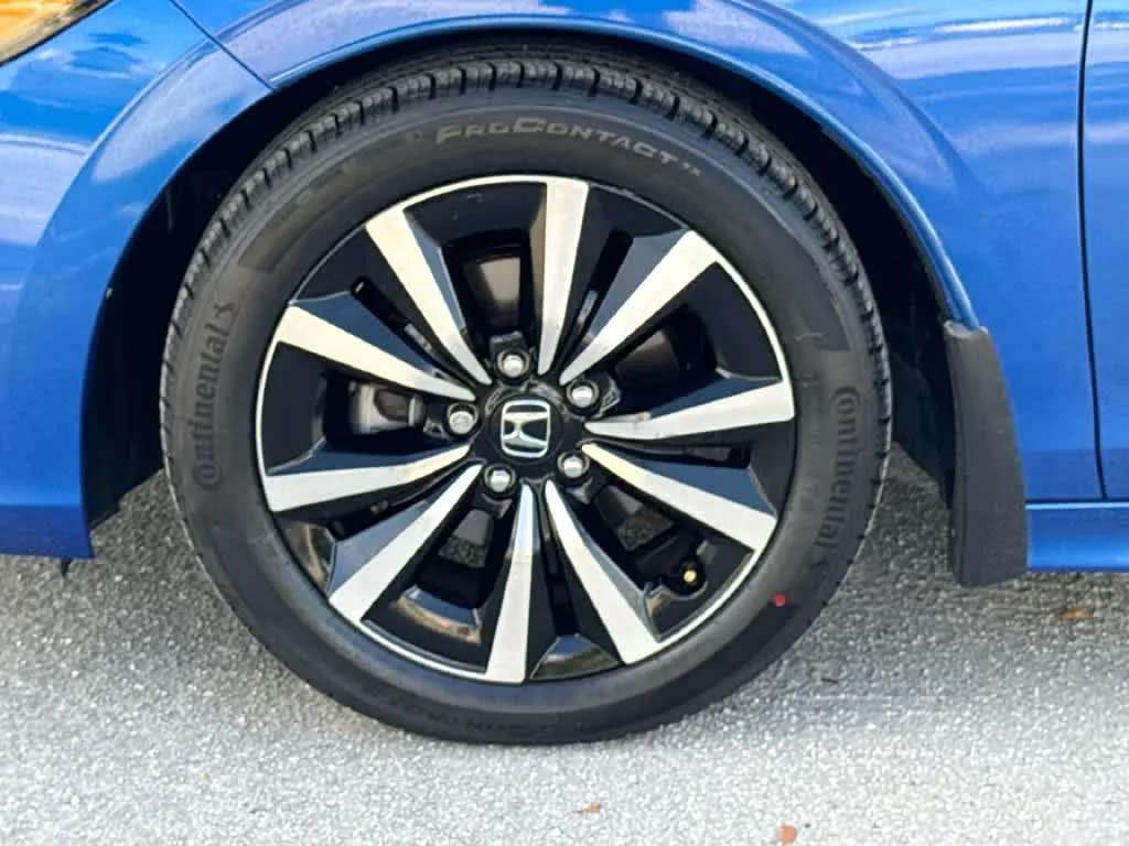 2024 Honda Civic EX photo 11