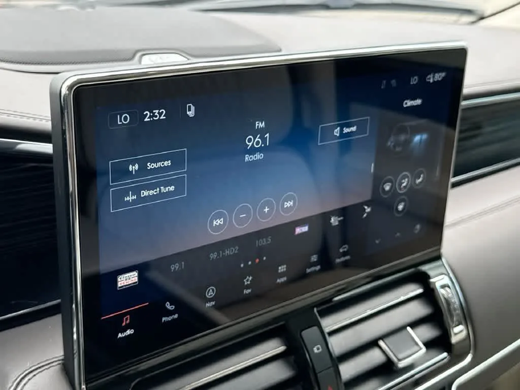 2023 Lincoln Navigator L Black Label photo 17
