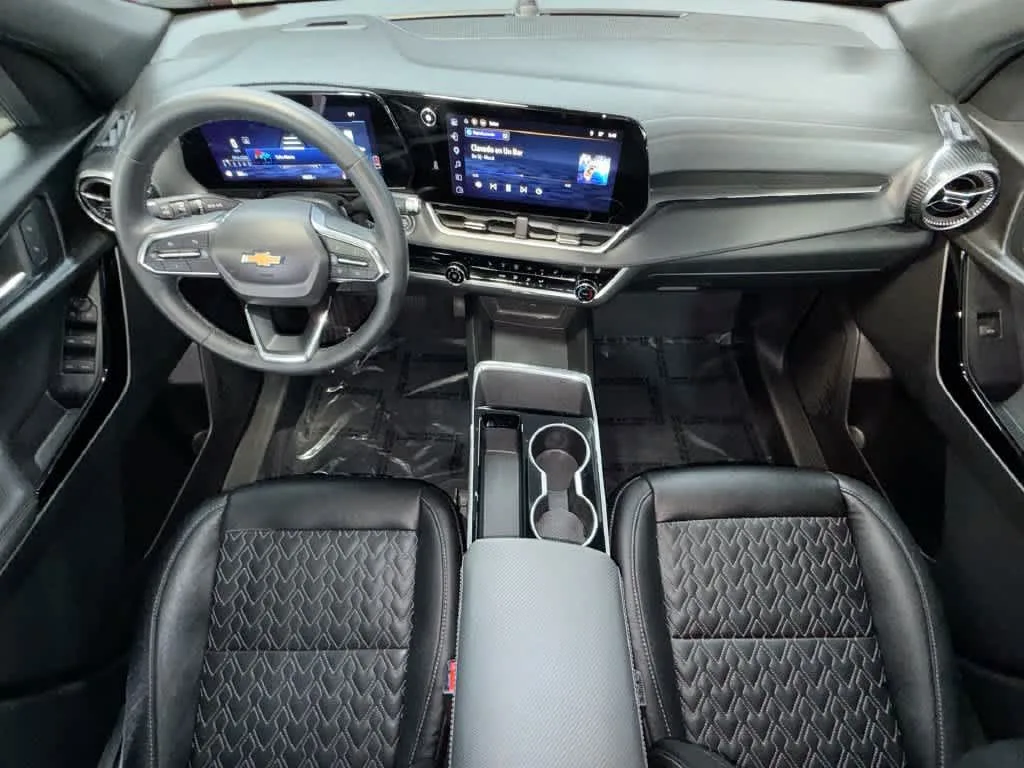 2025 Chevrolet Equinox FWD LT photo 24