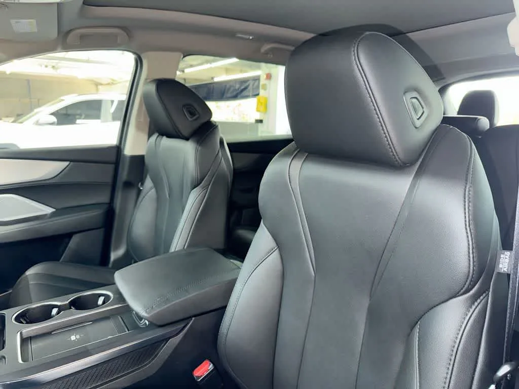 2025 Acura MDX FWD photo 14