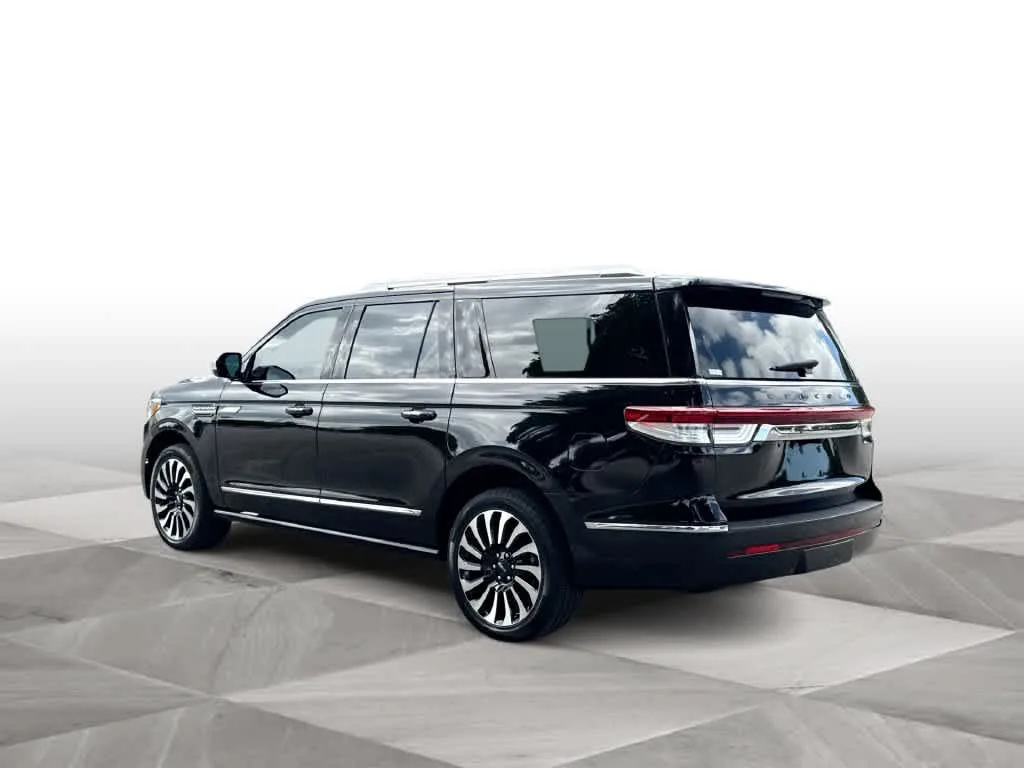 2023 Lincoln Navigator L Black Label photo 6