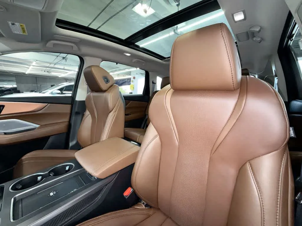 2025 Acura MDX w/Technology Package photo 14