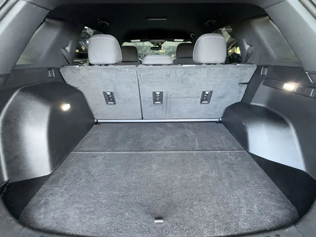 2026 Chevrolet Equinox FWD LT photo 25