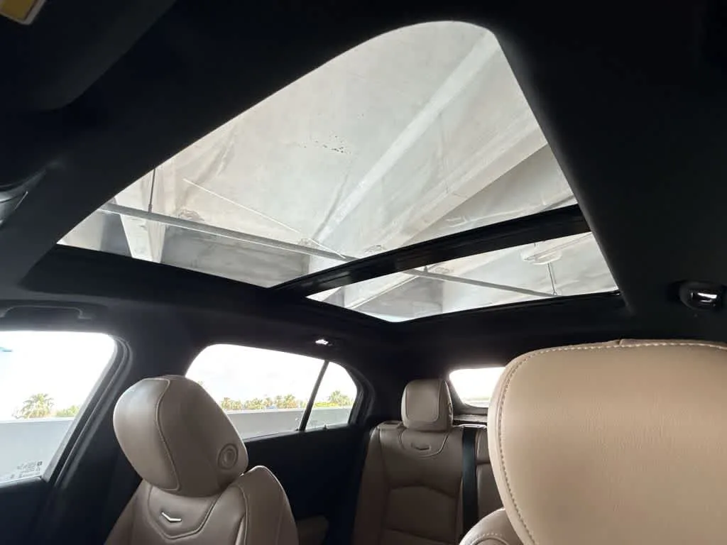 2024 Cadillac XT4 FWD Premium Luxury photo 21