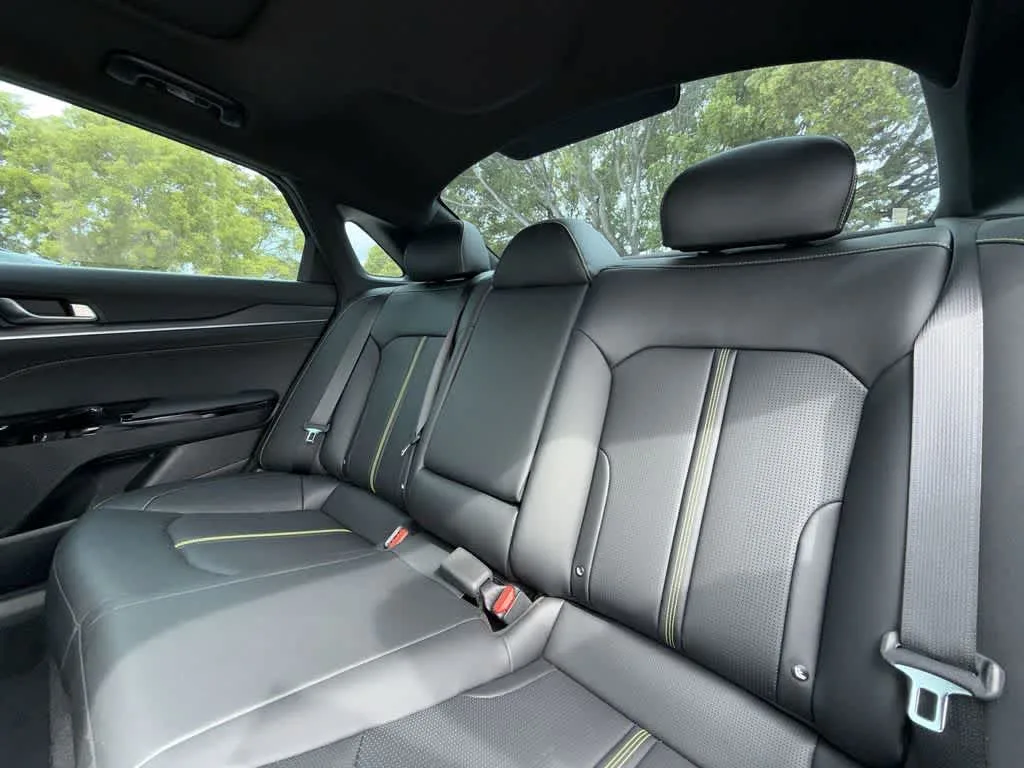 2025 Kia K5 GT photo 22