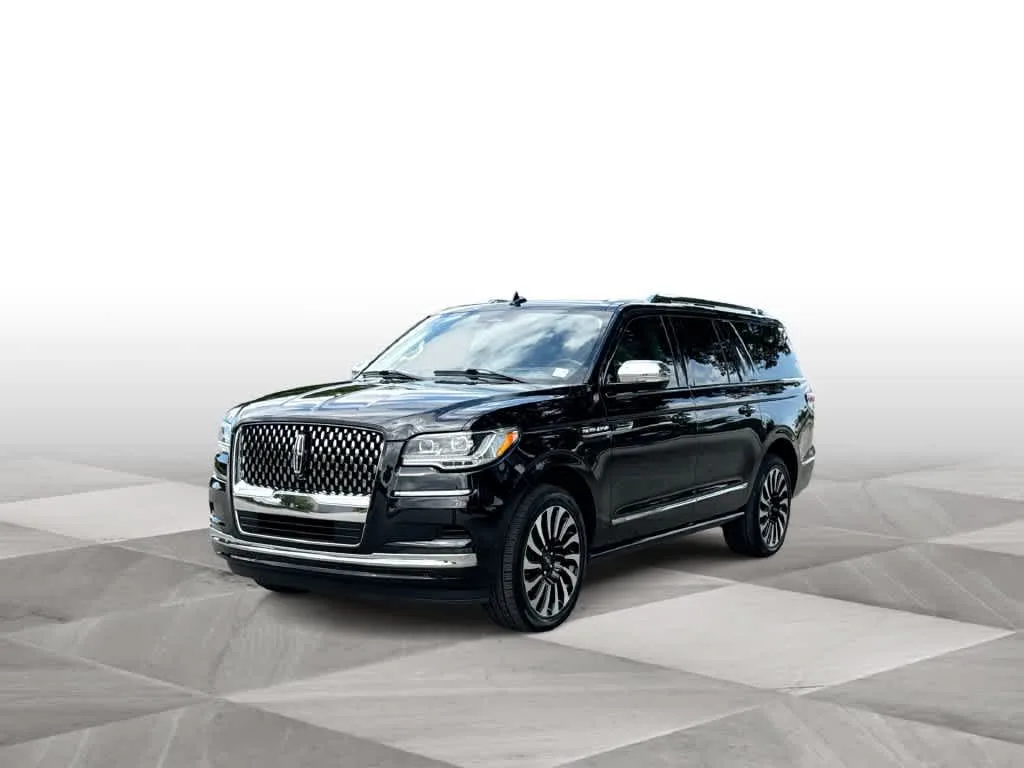2023 Lincoln Navigator L Black Label photo 4