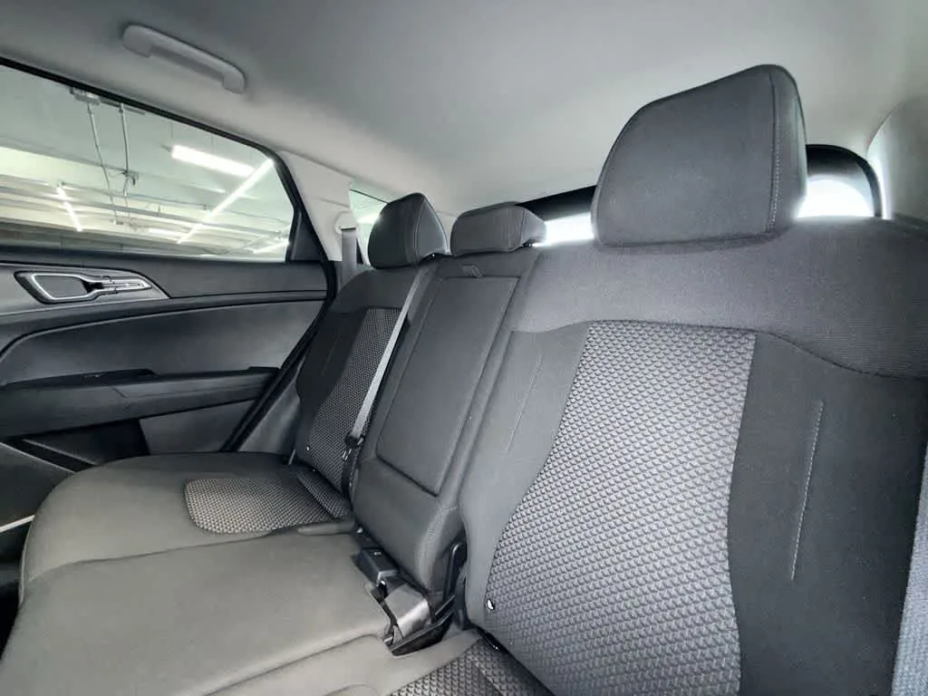 2024 Kia Sportage LX photo 22