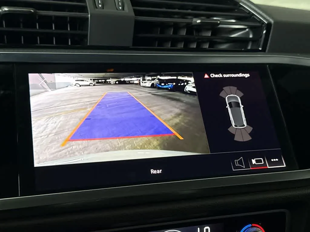 2025 Audi Q3 S line Premium photo 19