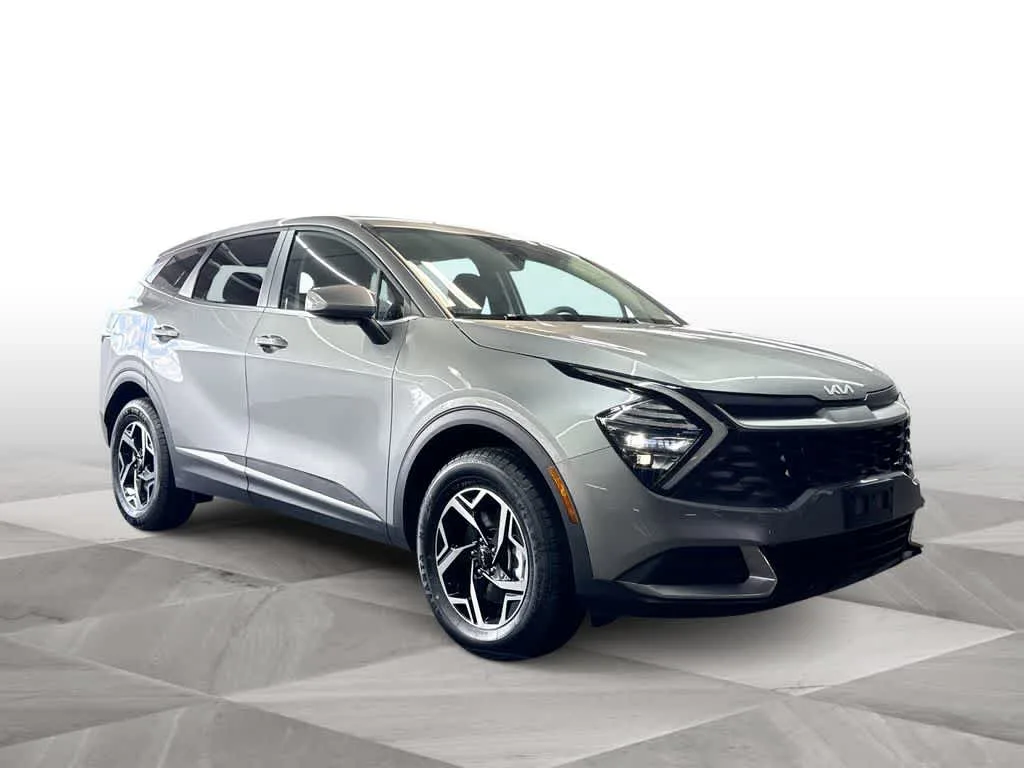 2024 Kia Sportage LX photo 2