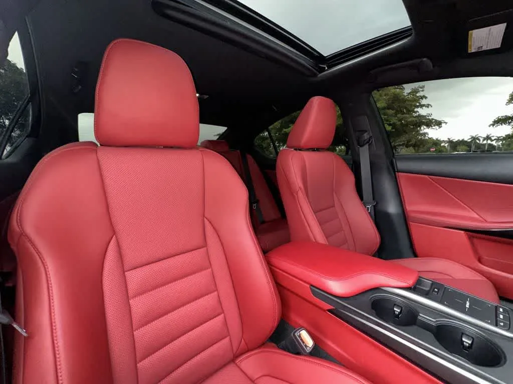2025 Lexus IS 350 F SPORT photo 27