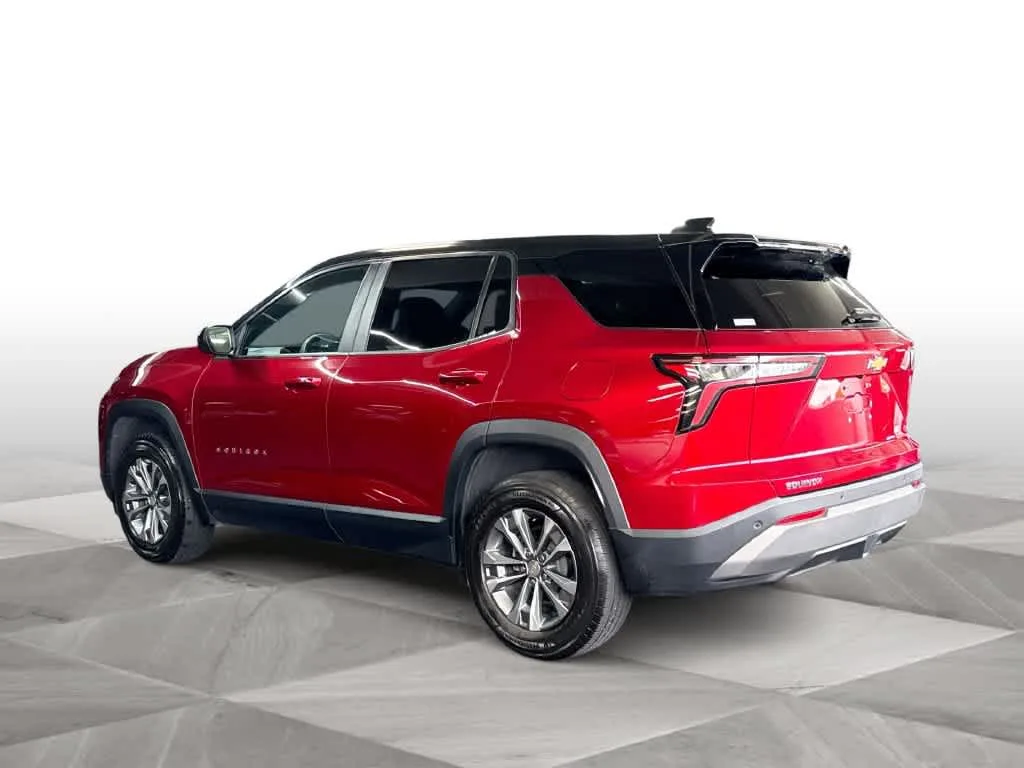 2025 Chevrolet Equinox FWD LT photo 6