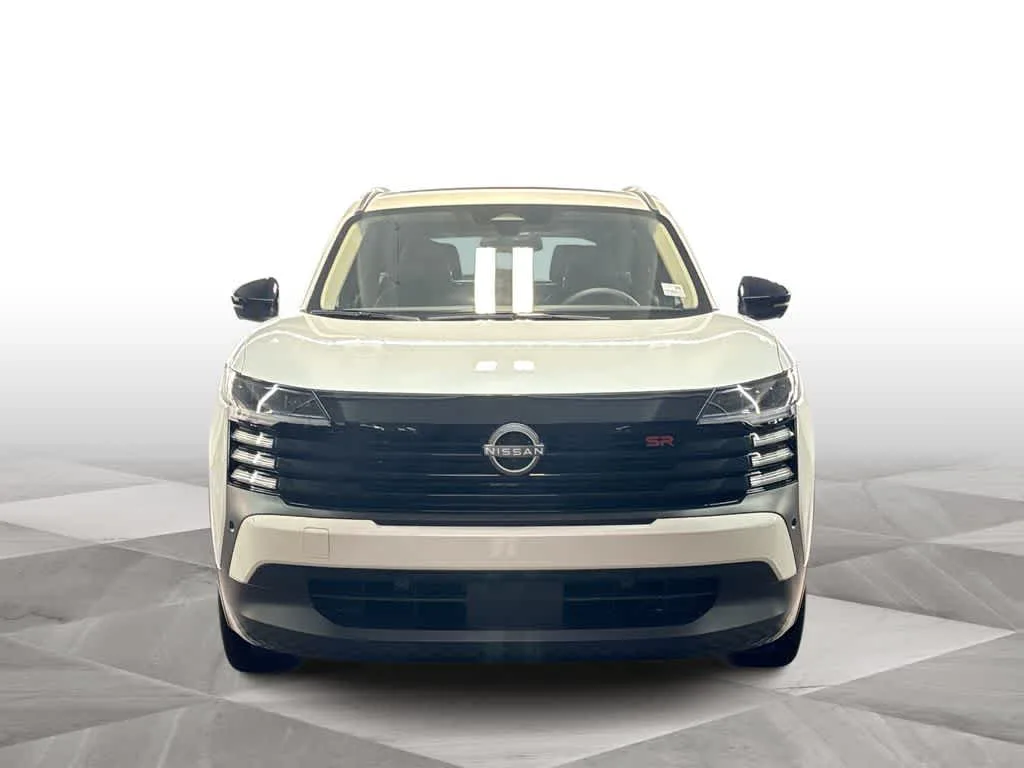 2026 Nissan Kicks SR photo 3