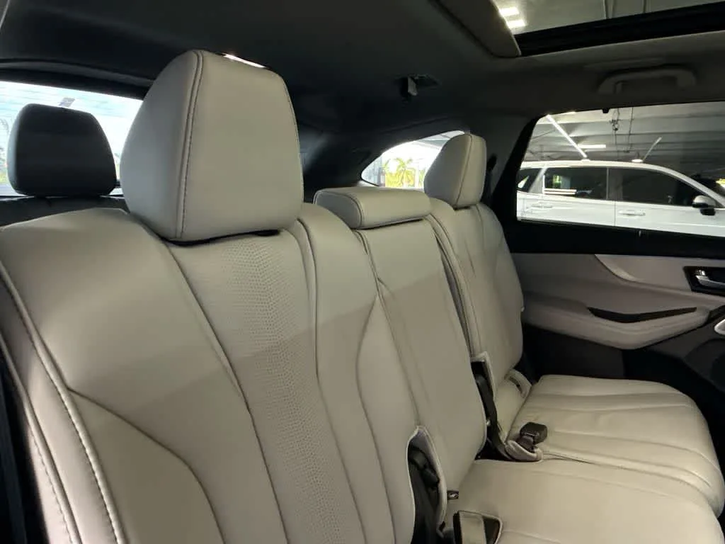 2025 Acura MDX w/Technology Package photo 26