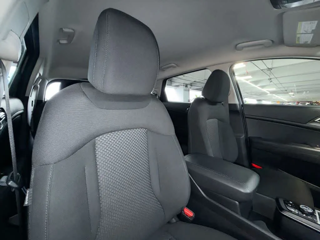 2024 Kia Sportage LX photo 27
