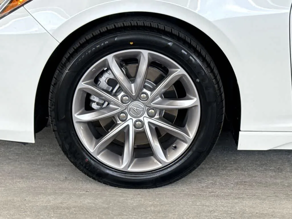 2023 Acura TLX FWD photo 11
