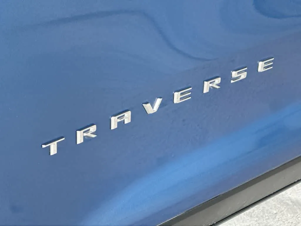 2024 Chevrolet Traverse FWD LT photo 10