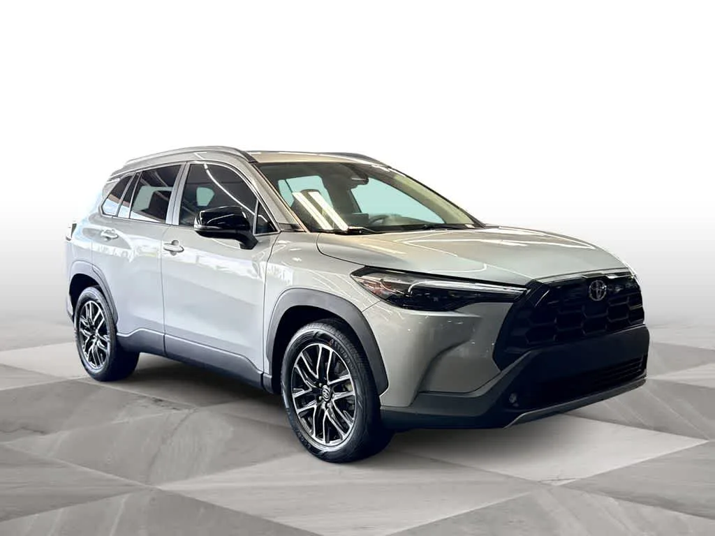 2026 Toyota Corolla Cross XLE photo 2