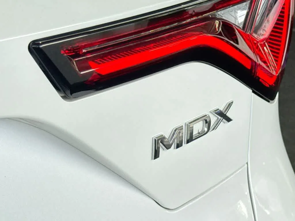 2025 Acura MDX w/Technology Package photo 10