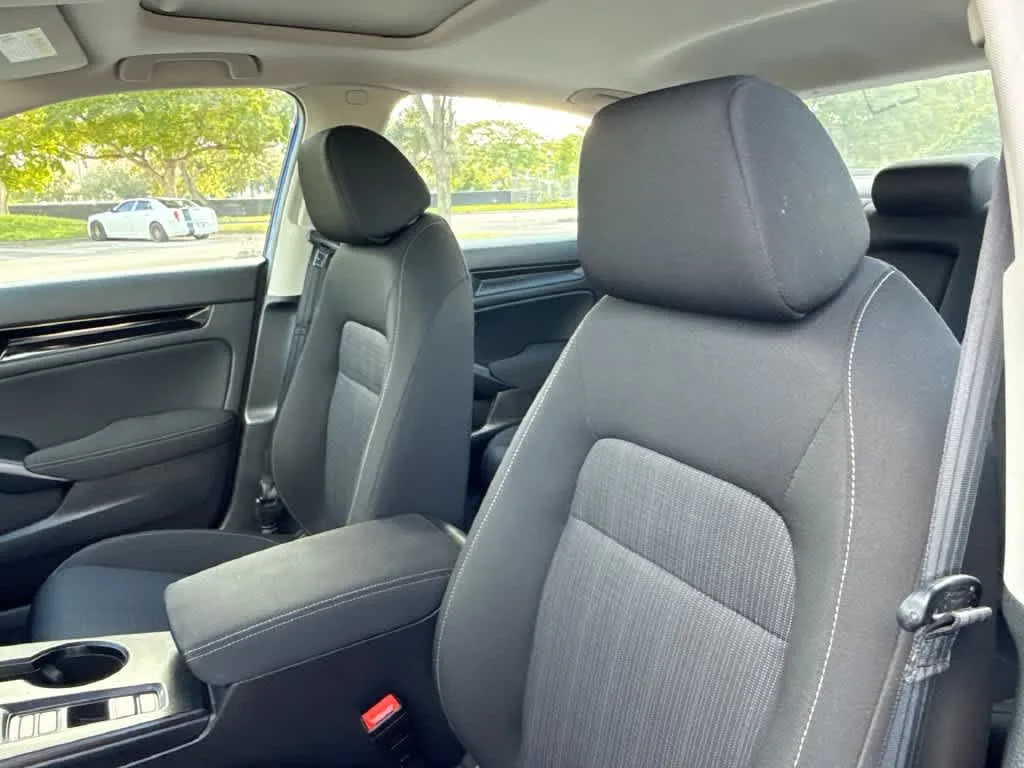 2024 Honda Civic EX photo 14