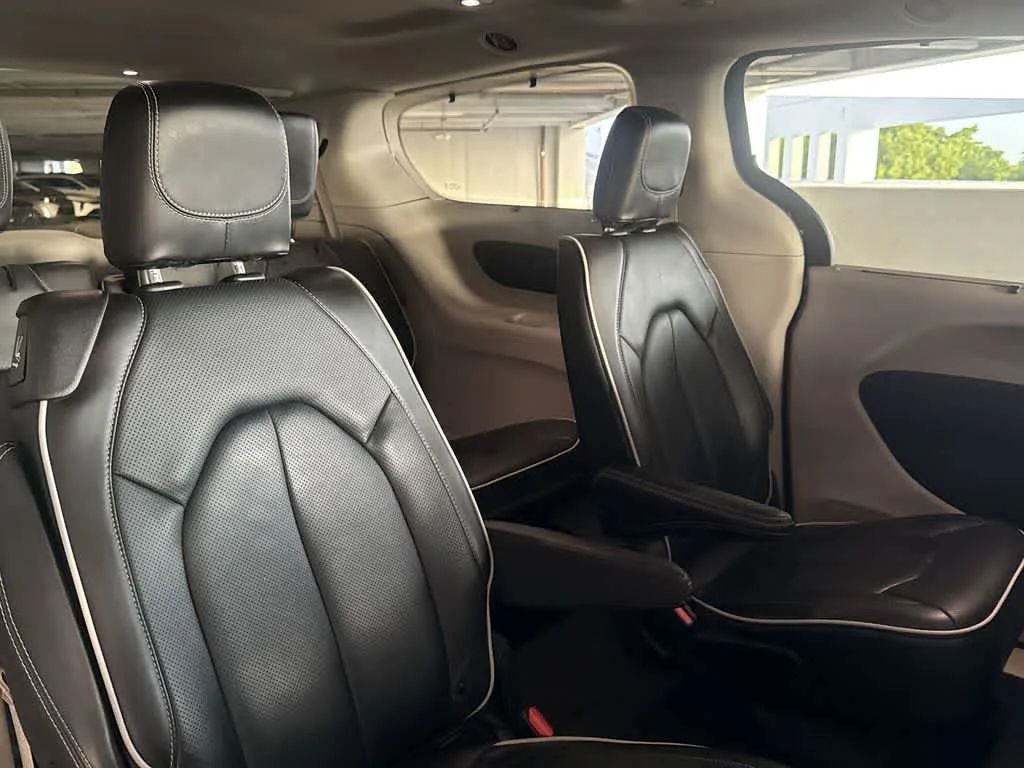 2023 Chrysler Pacifica Limited photo 27