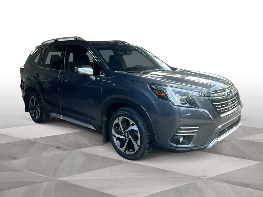 2024 Subaru Forester Touring photo 2