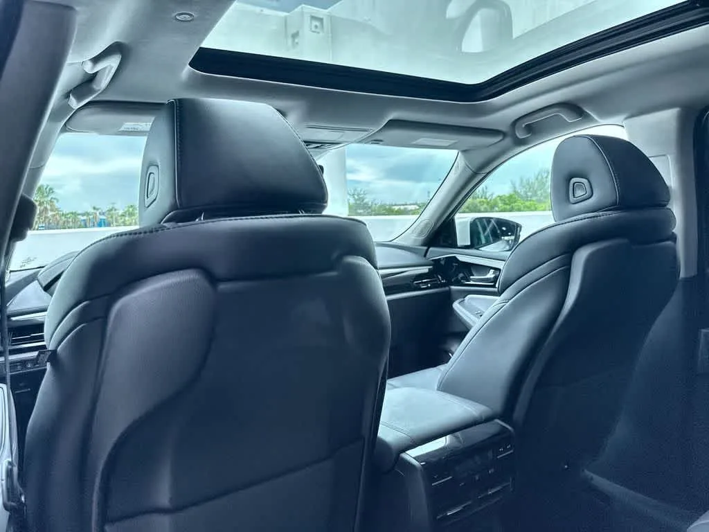 2025 Acura MDX FWD photo 23
