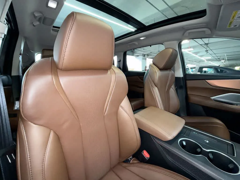 2025 Acura MDX w/Technology Package photo 27