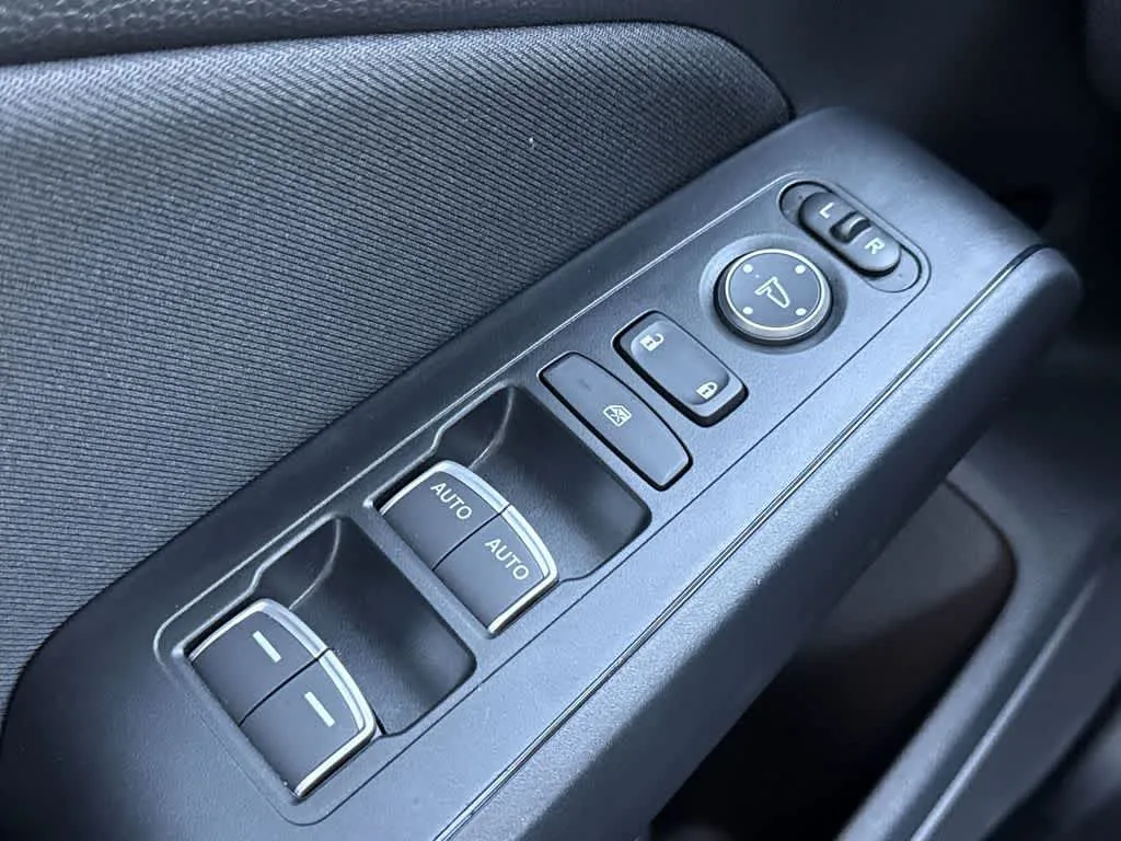 2025 Honda Civic Sport photo 21