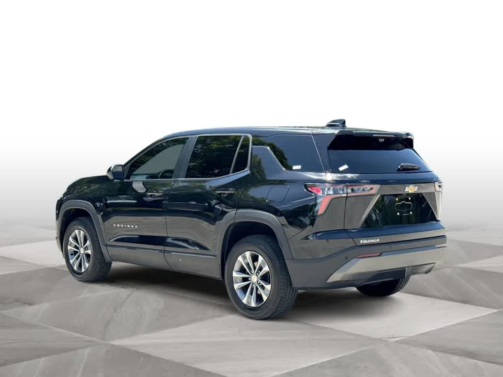 2025 Chevrolet Equinox FWD LT photo 6