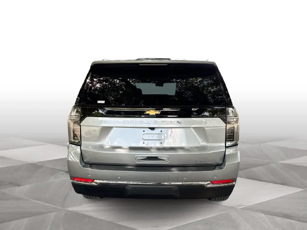2025 Chevrolet Suburban LT photo 7