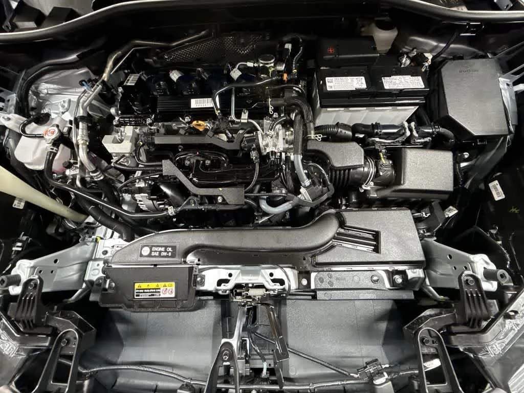 2026 Toyota Corolla Cross XLE photo 12