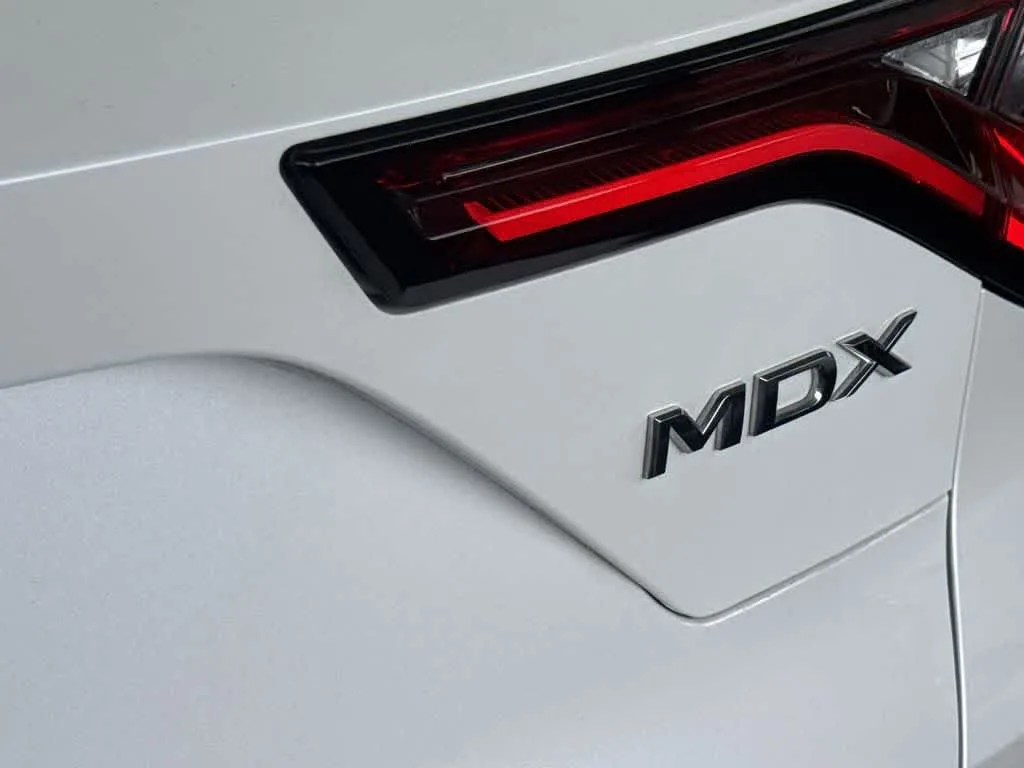 2025 Acura MDX w/Technology Package photo 10