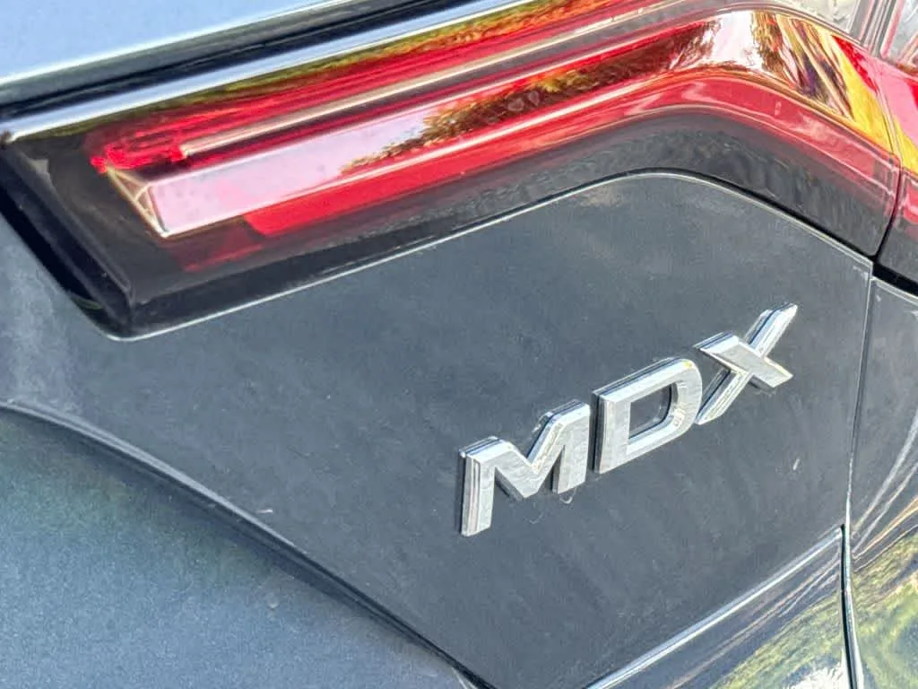 2025 Acura MDX w/Technology Package photo 10