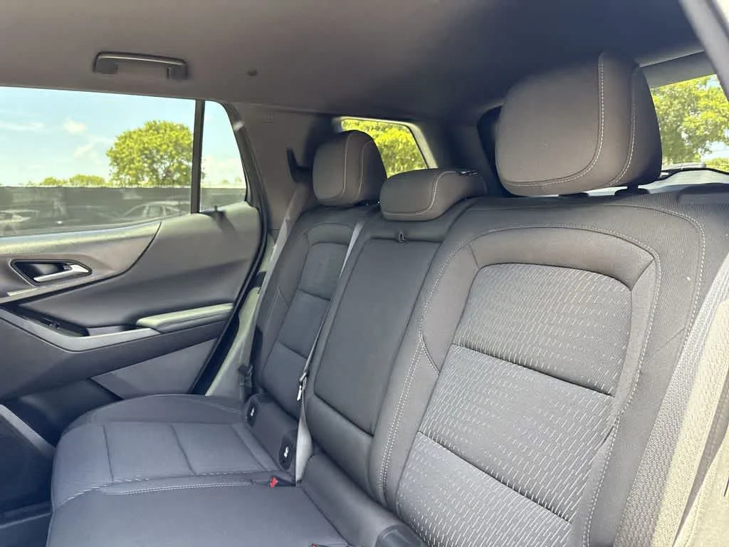 2025 Chevrolet Equinox FWD LT photo 22