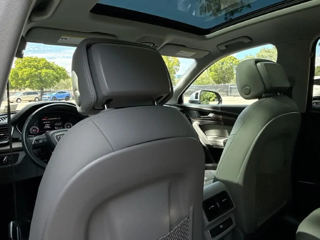 2021 Audi Q5 Premium Plus photo 23