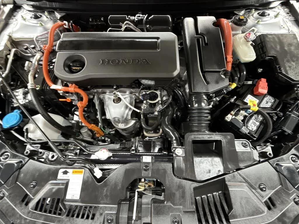 2025 Honda Accord Hybrid Sport-L photo 12