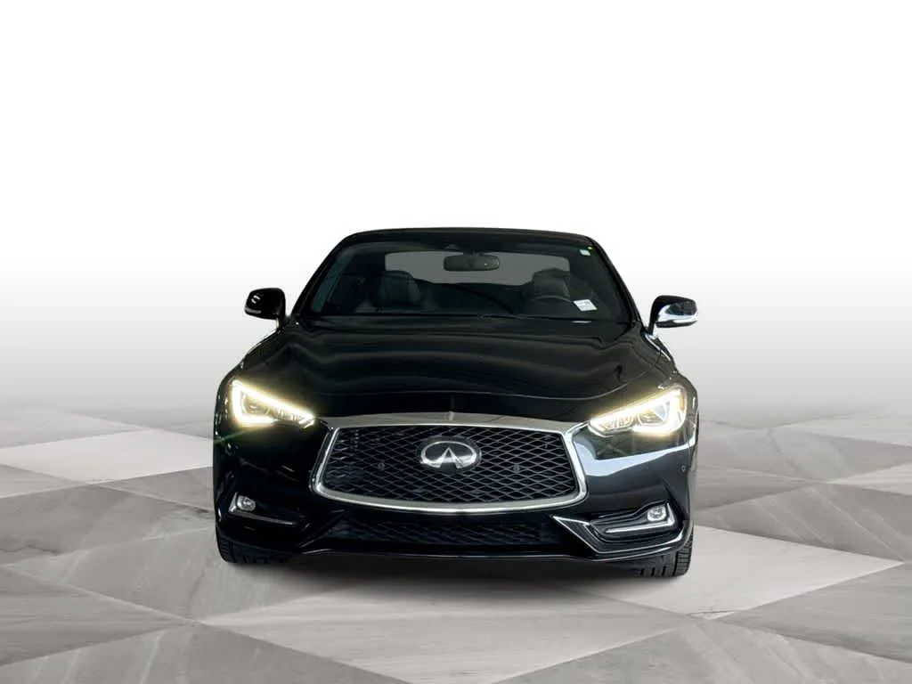2022 INFINITI Q60 LUXE photo 3