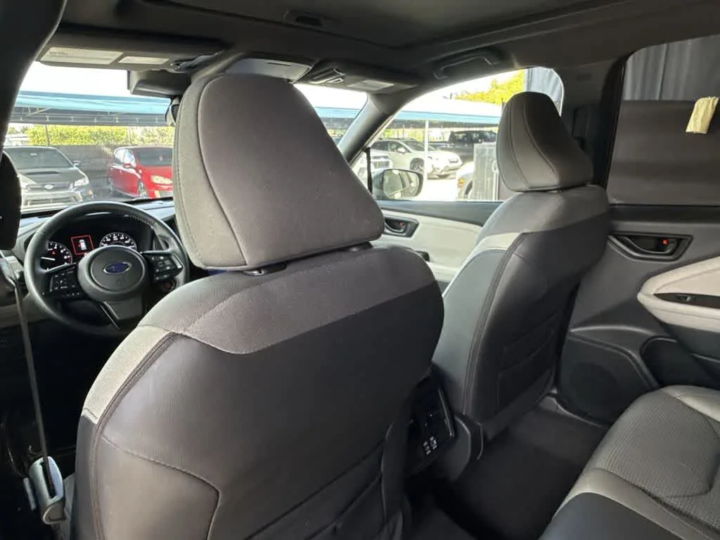 2025 Subaru Forester Premium photo 23