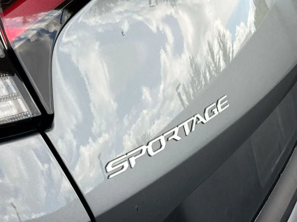 2024 Kia Sportage LX photo 10