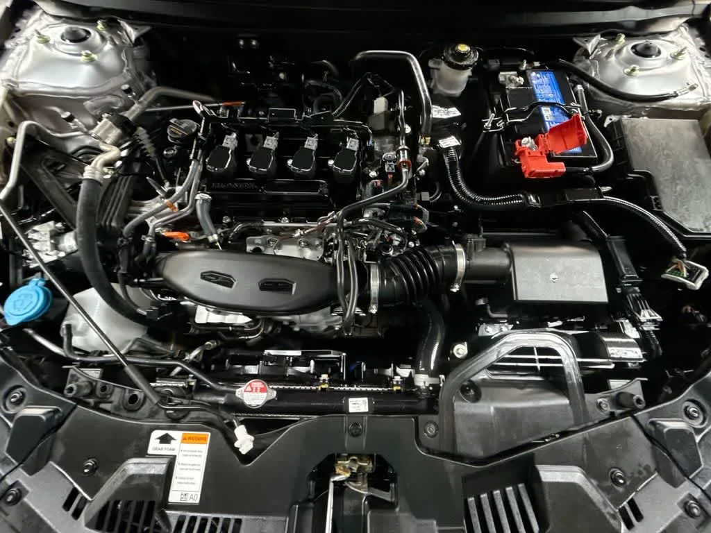 2025 Honda Accord LX photo 12