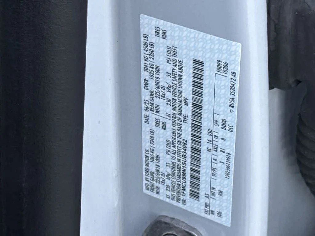 2025 Ford Escape ST-Line photo 29