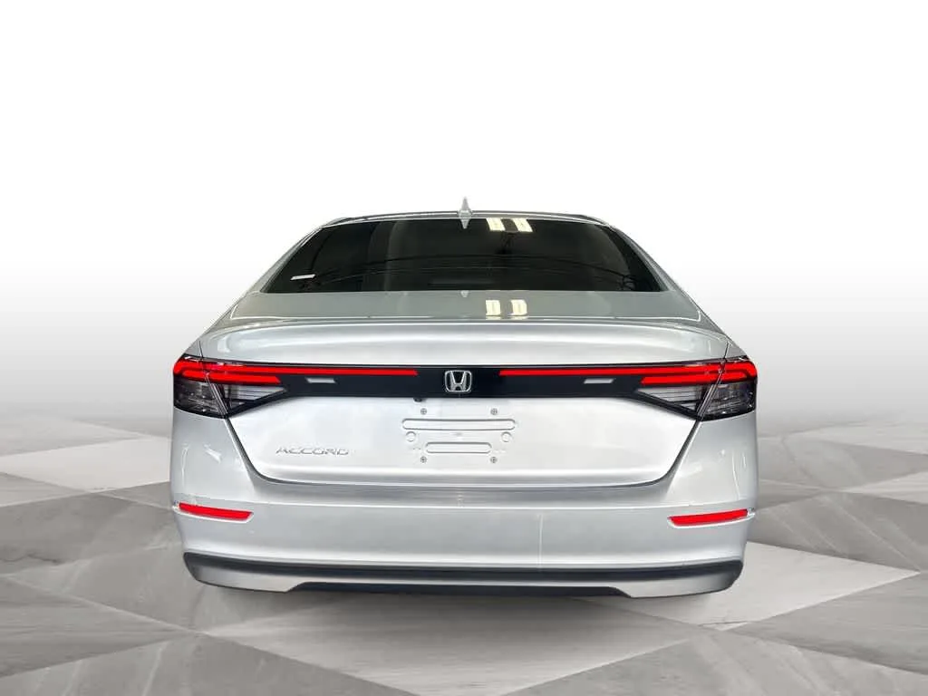 2025 Honda Accord LX photo 7