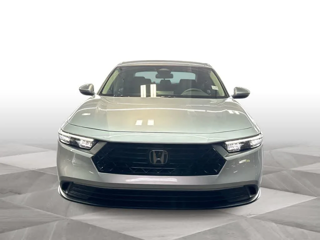 2025 Honda Accord LX photo 3