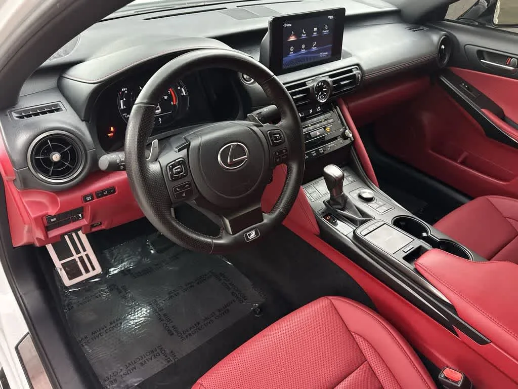 2025 Lexus IS 350 F SPORT photo 13